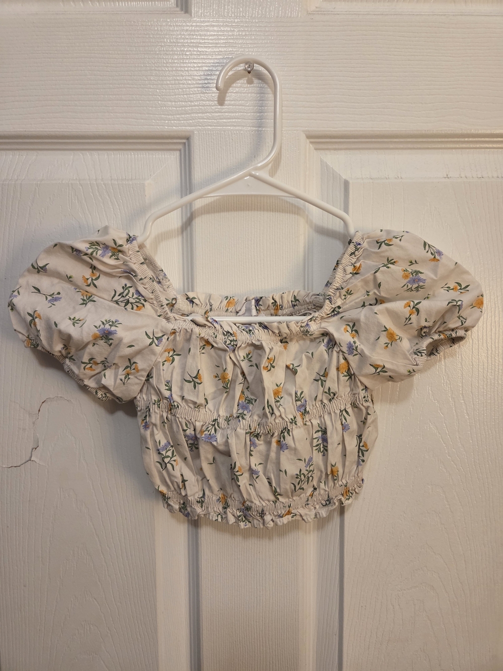 Zara Cream Floral Smocked Puff-Sleeve Crop Top
